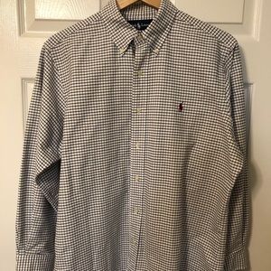 Polo button down in perfect condition